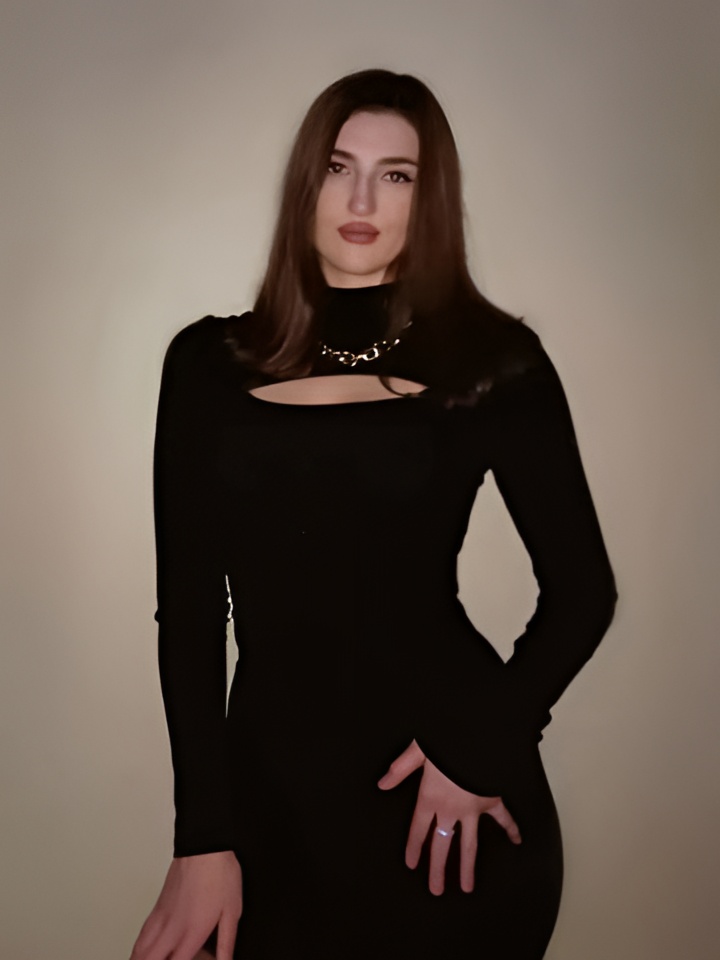 Азалия привлекальеная девушка из Рубцовска цена от 4000 руб