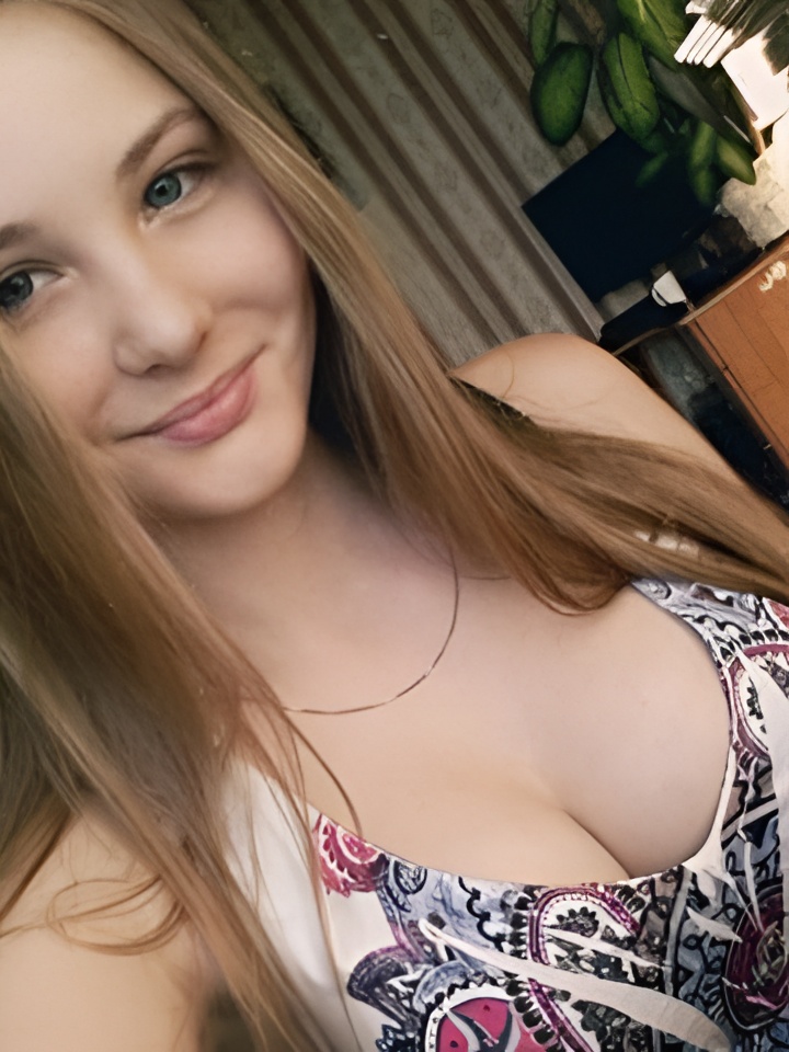 Леся привлекальеная девушка из Рубцовска цена от 10000 руб