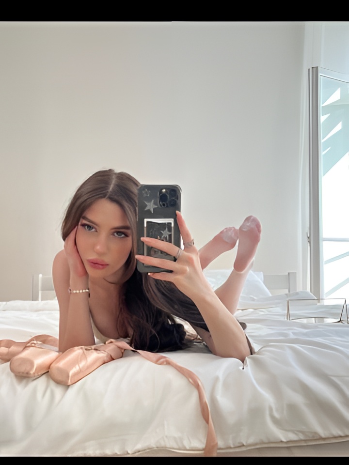 Василиса привлекальеная девушка из Рубцовска цена от 2500 руб