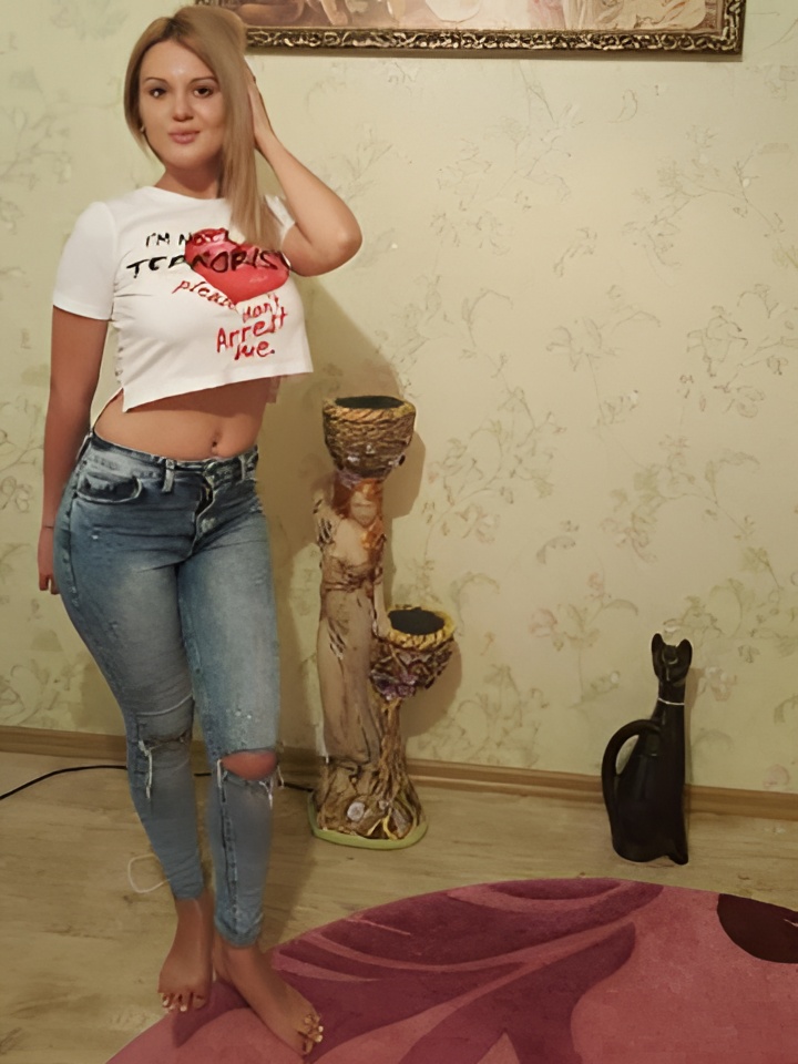 Виталина привлекальеная девушка из Рубцовска цена от 2500 руб