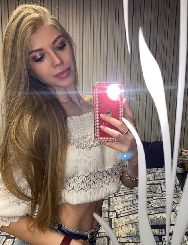 🎥 Карина привлекальеная девушка из Рубцовска цена от 8000 руб