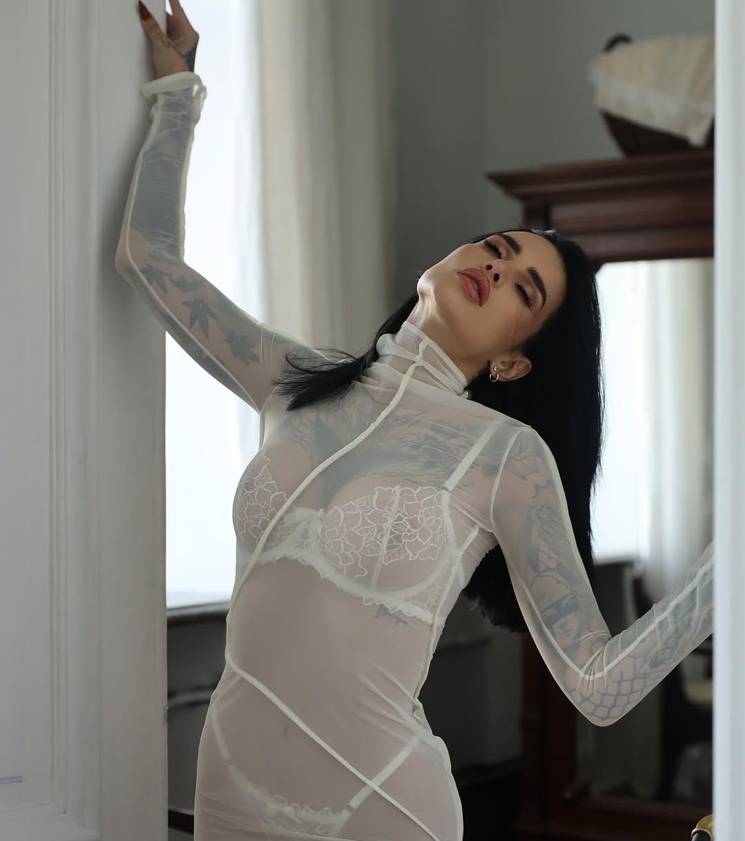 Ева привлекальеная девушка из Рубцовска цена от 10000 руб