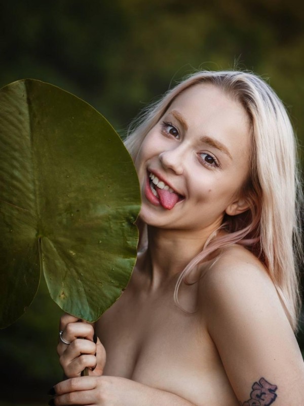 Аринка привлекательная девушка из Рубцовска цена от 7000 руб