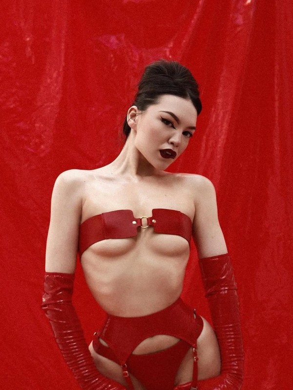 Надежда привлекательная девушка из Рубцовска цена от 7000 руб